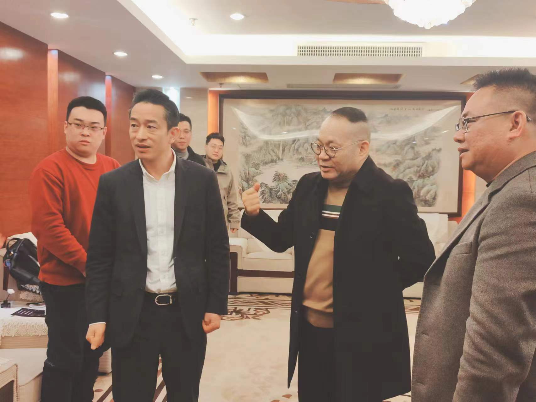 熱烈歡迎樂清市委何書記一行蒞臨我公司參觀指導！